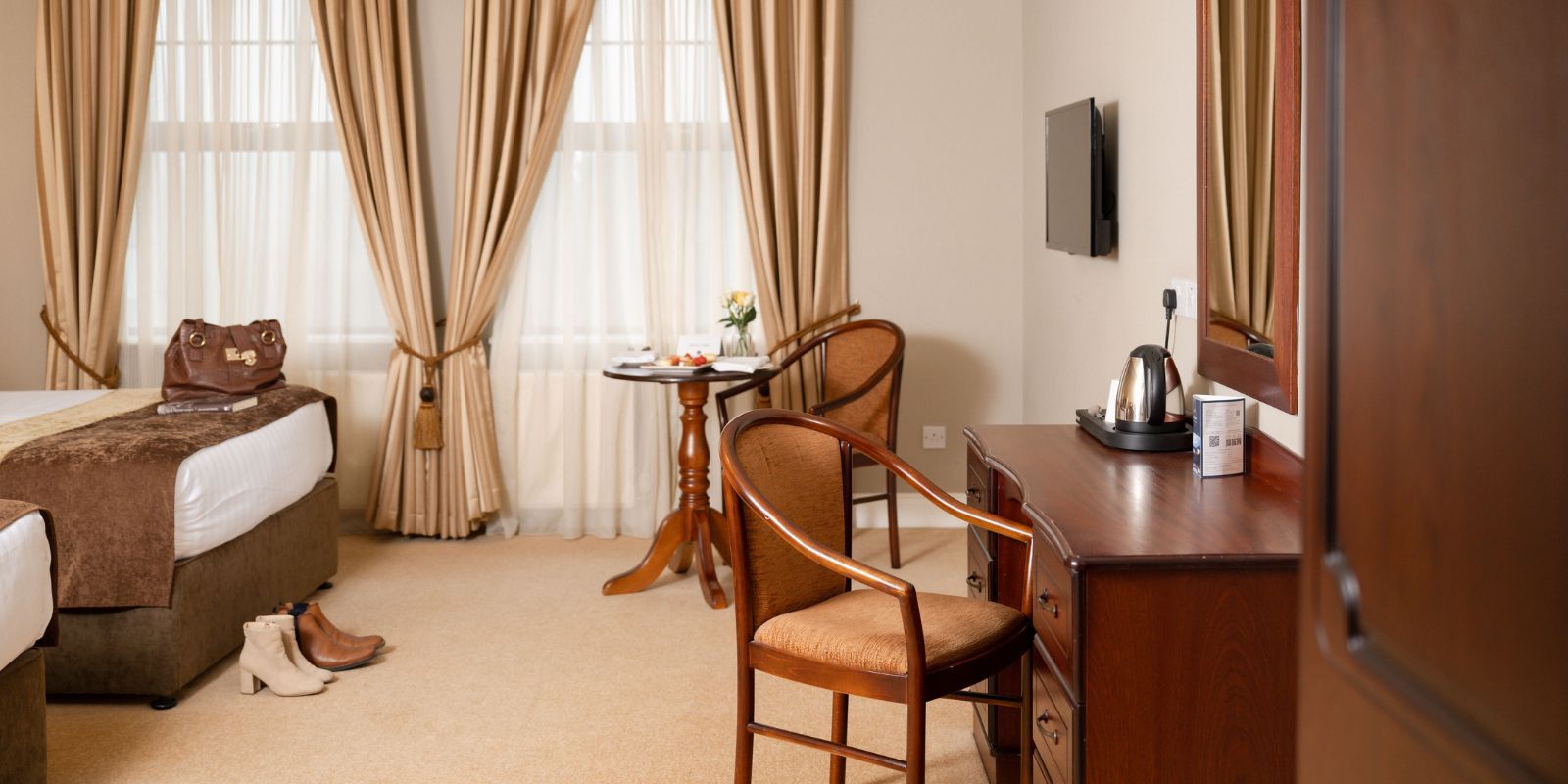  www.anchuirthotel.com